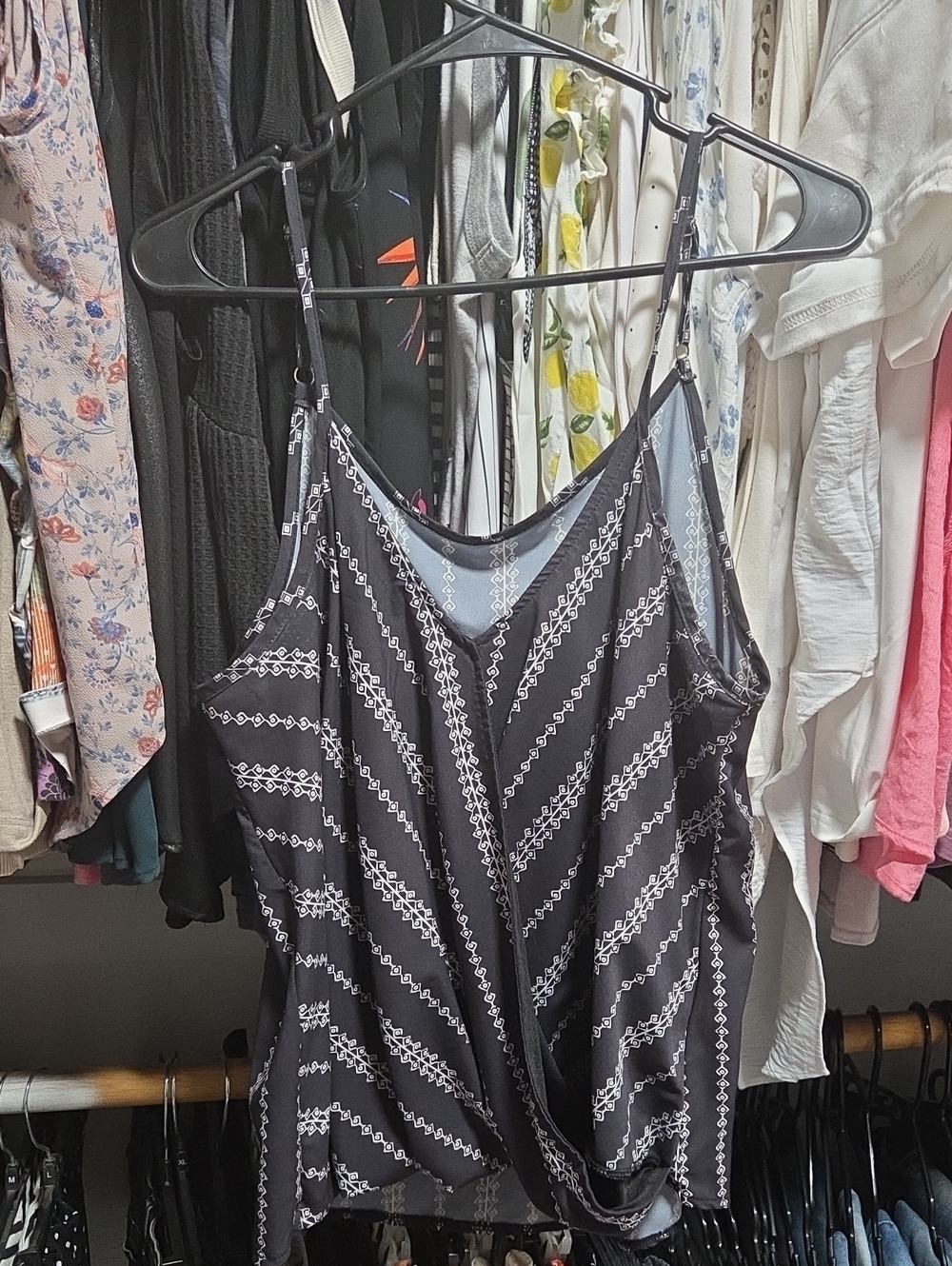 Black Chevron-Print Sleeveless Women's Tank Top